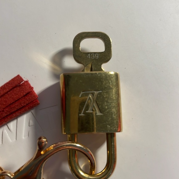 Louis Vuitton # 439 Lock & Key w/ unbranded Key Chain / Bag Charm - Picture 12 of 14